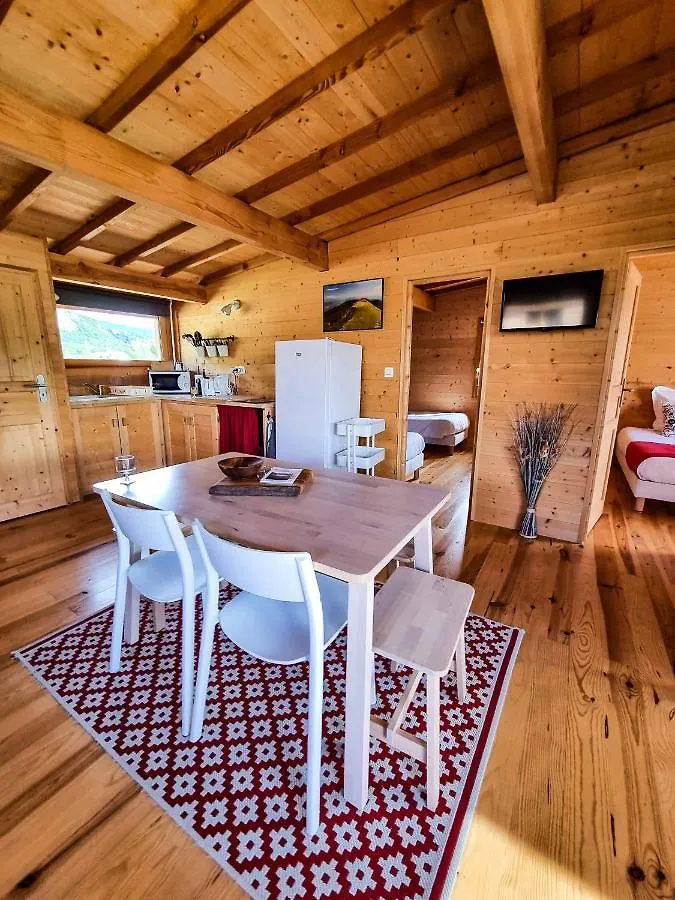Les Lodges De La Viarhona / Cabane-Spa Virignin 0*,